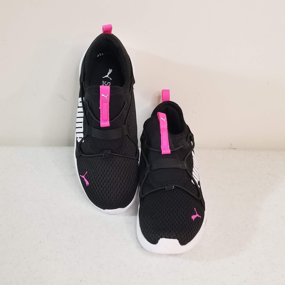 Kids puma sneakers